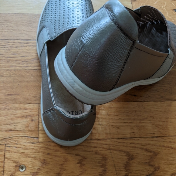 Earth Origins Elin Slip On Sneakers - Picture 5 of 9